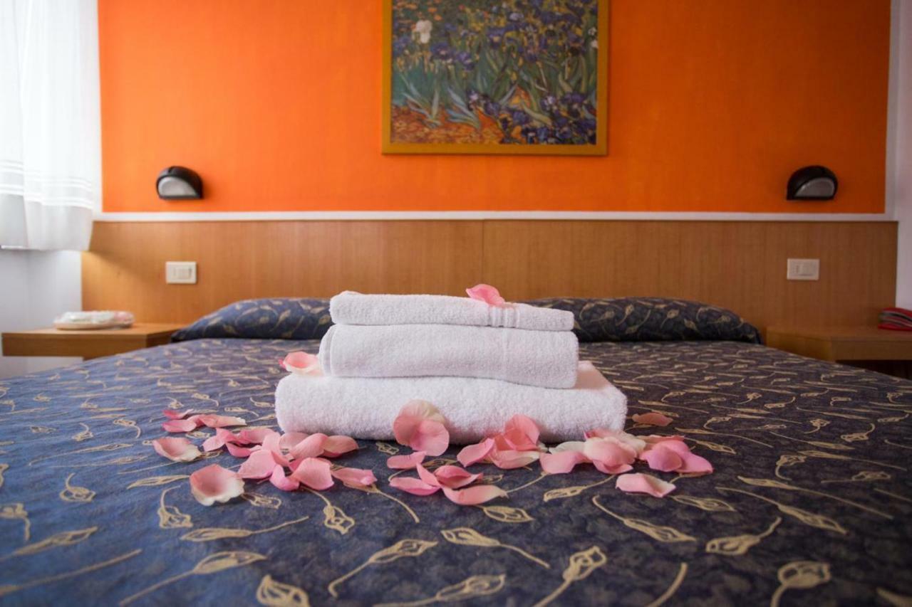 Hotel Benacus Bardolino Dış mekan fotoğraf