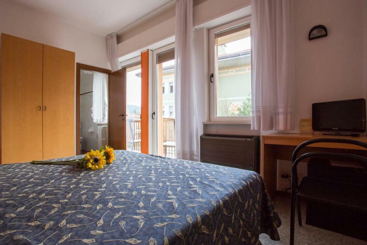 Hotel Benacus Bardolino Dış mekan fotoğraf